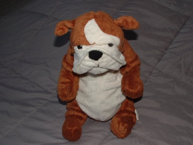 IKEA HOND GOSIG BULLDOG VELOURS ROODBRUIN MET WITTE, Ophalen of Verzenden, Nieuw, Overige typen