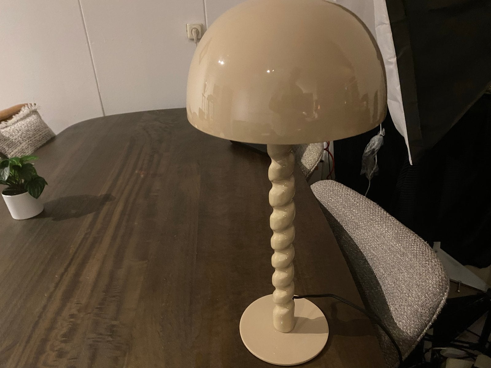 Tafellamp Luox Beige 57cm - Stijlvolle Schemerlamp, Kunststof, Zo goed als nieuw, Schemerlamp, Modern