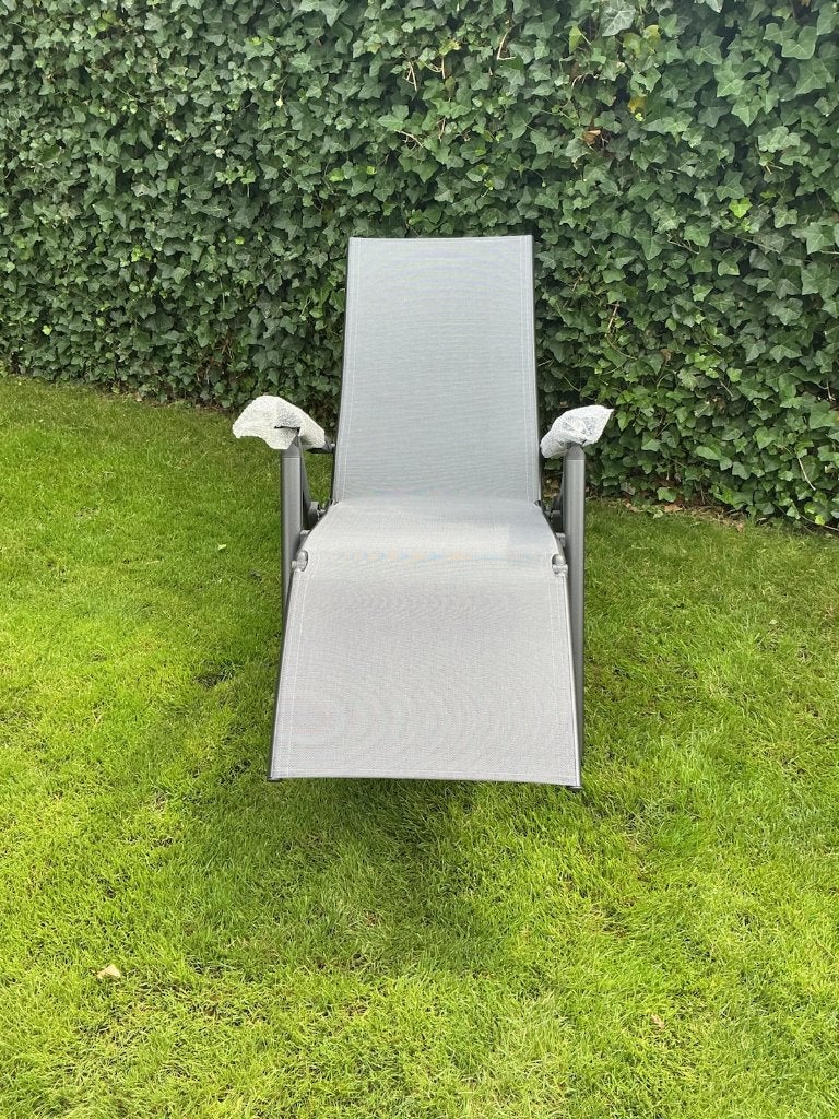 Gloednieuwe aluminium antraciet tuinstoel met voetsteun, Ophalen, Nieuw, Aluminium, Inklapbaar