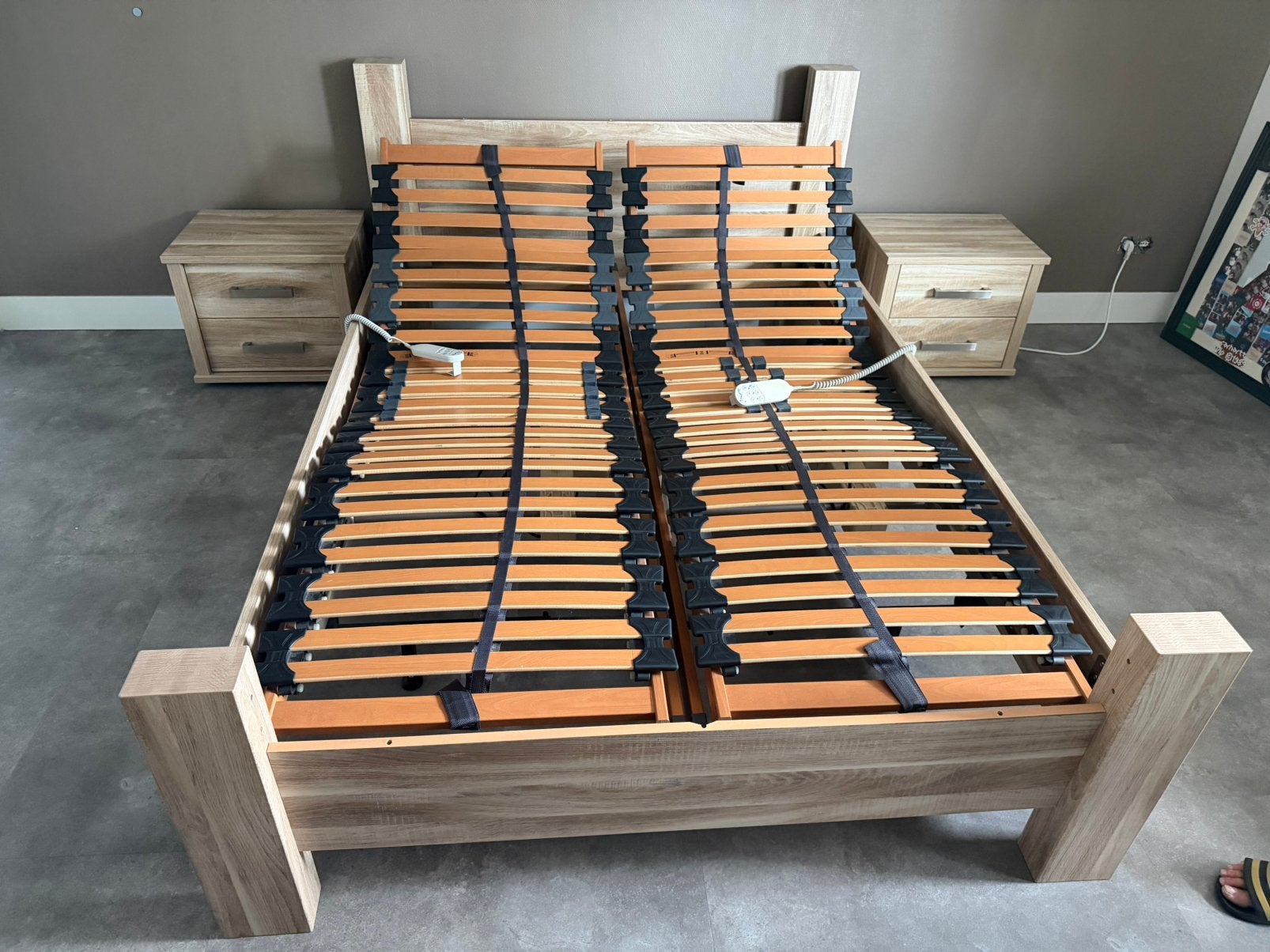 2 persoonsbed electrische lattenbodems 160x200, Ophalen, Gebruikt, Tweepersoons