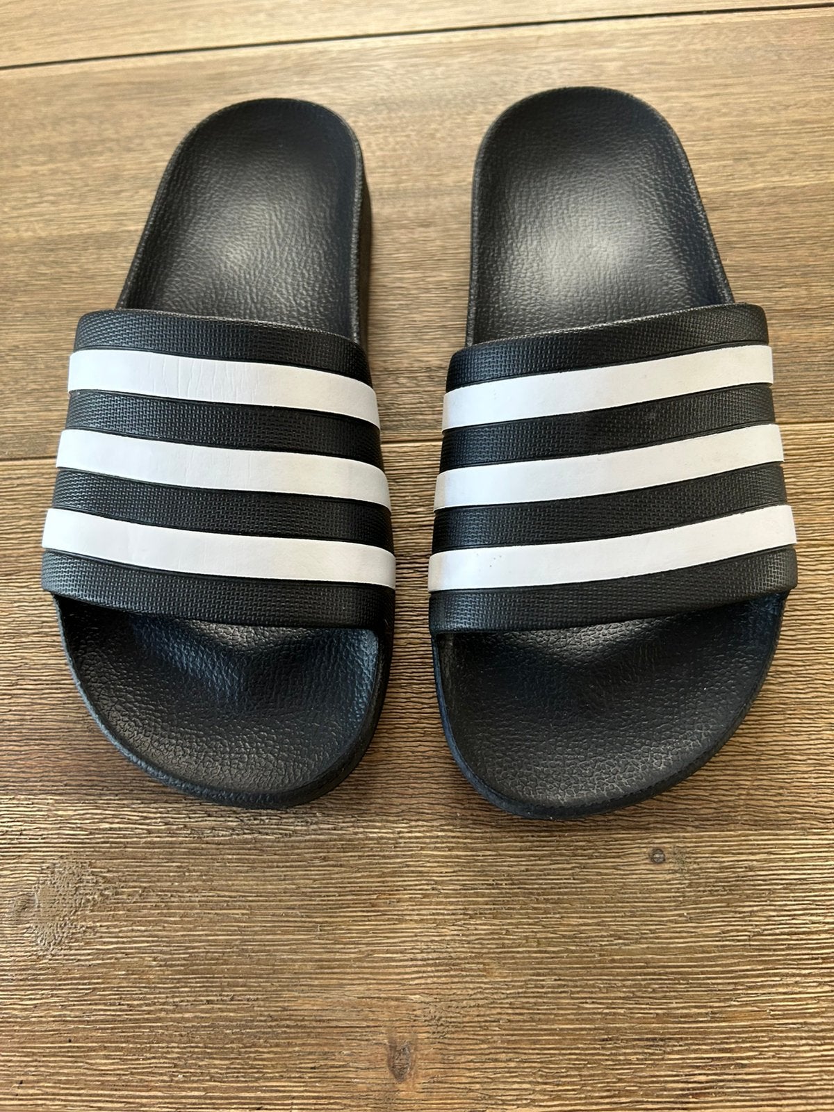 Adidas Adilette Aqua slippers maat 40,5 zgan, Slippers, Overige kleuren, Ophalen of Verzenden, Zo goed als nieuw