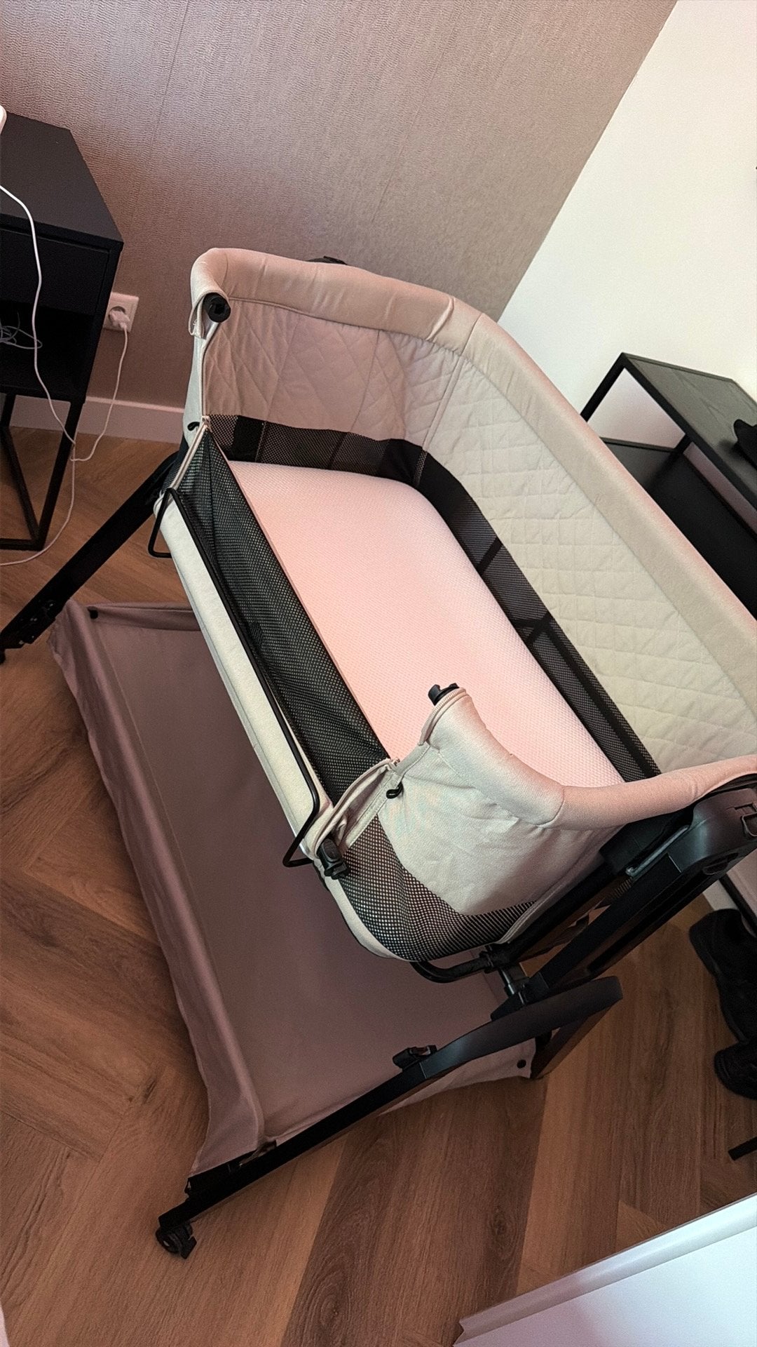 Qute Q-breeze plus co sleeper, Kinderen en Baby's, Ophalen, Zo goed als nieuw, Wieg