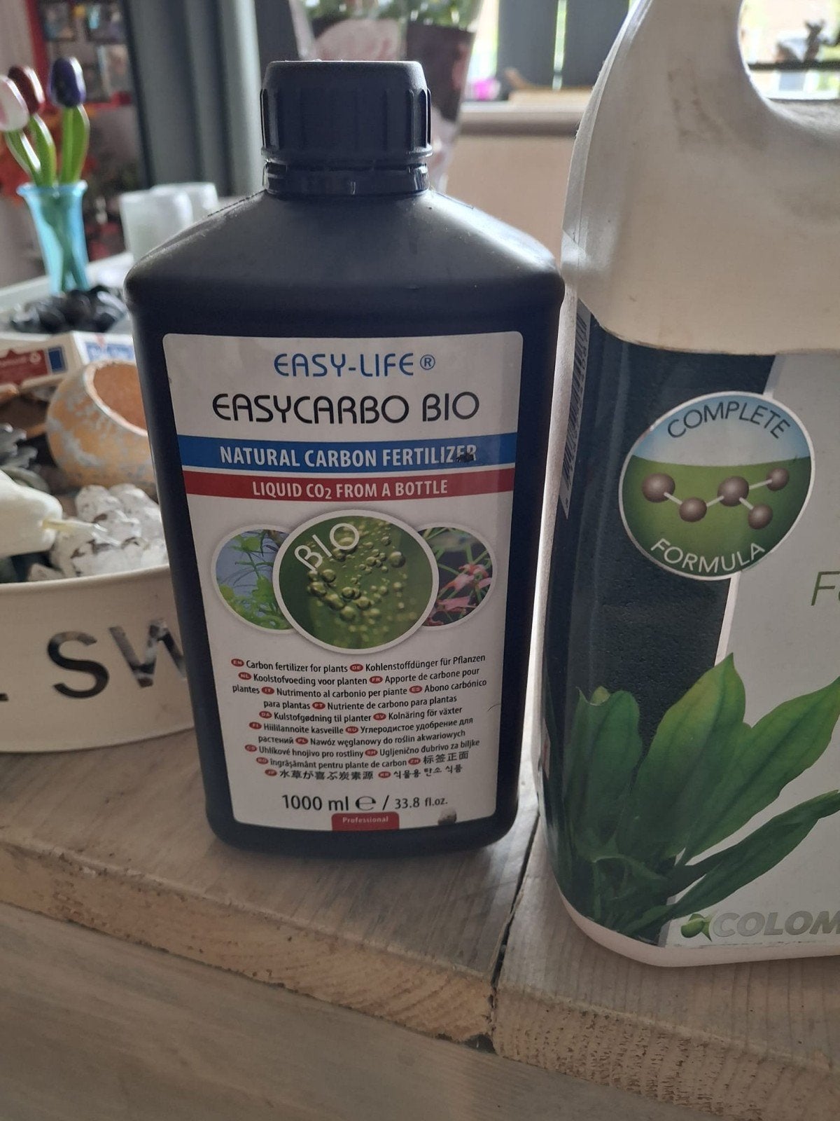 Twee aquarium plantenvoeding flessen: Flora Grow & Ea, Ophalen, Zo goed als nieuw