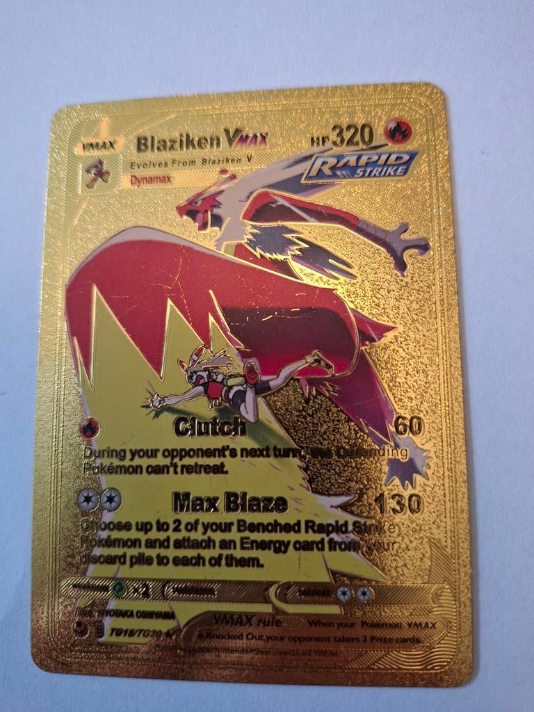 Pokémon Blaziken VMAX Gouden Kaart - Rapid Strike, Ophalen of Verzenden, Zo goed als nieuw, Losse kaart