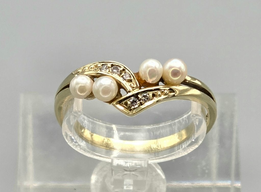 Gouden vintage ring met parels en diamanten. 2026/445, Met edelsteen, ., Ophalen of Verzenden, Zo goed als nieuw