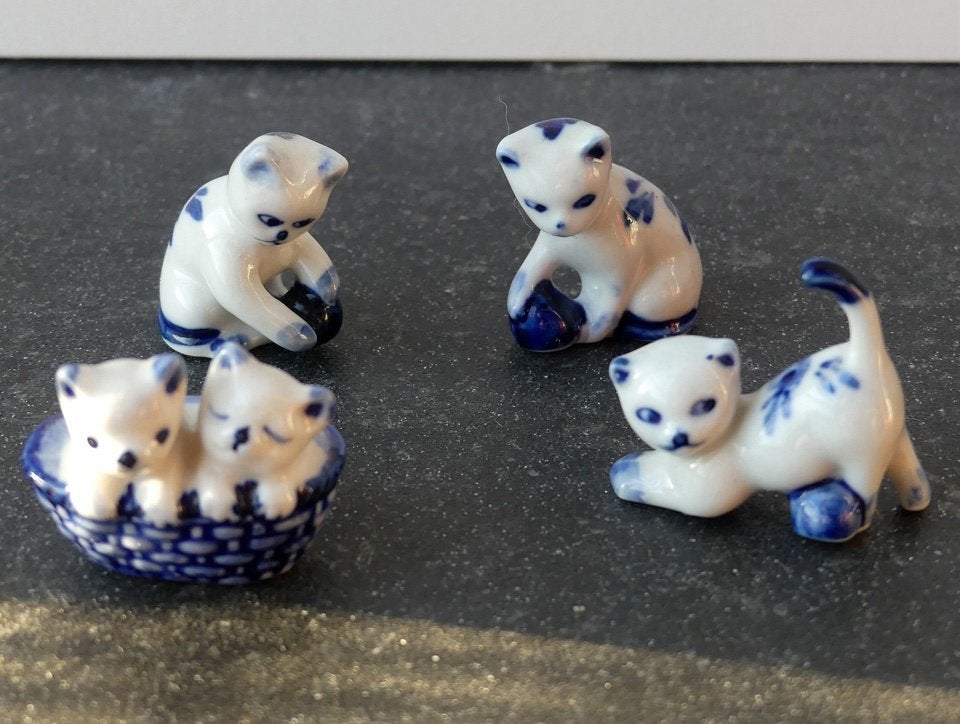 Vintage poezenbeeldjes mini poesjes Delftsblauw, Verzamelen, Ophalen of Verzenden, Gebruikt, Dier
