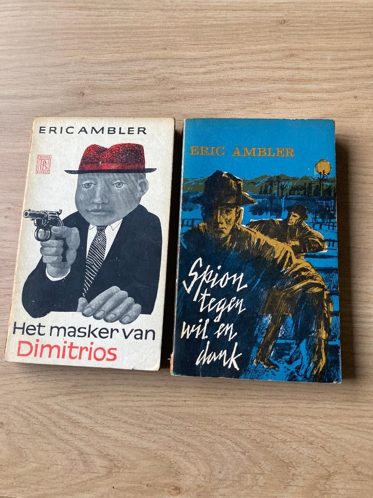 2 boeken Eric Ambler, Ophalen of Verzenden, Gelezen