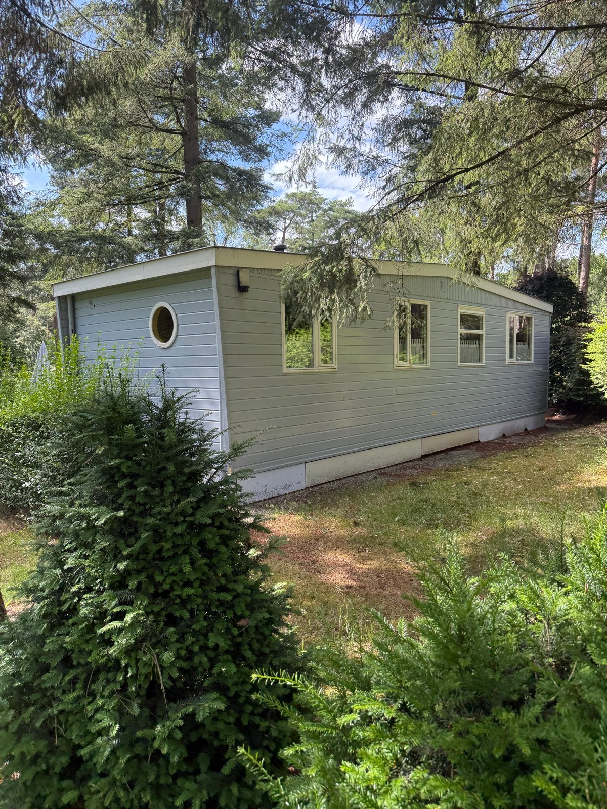 Chalet te koop, in goede staat 2 slaapkamers, Ophalen of Verzenden