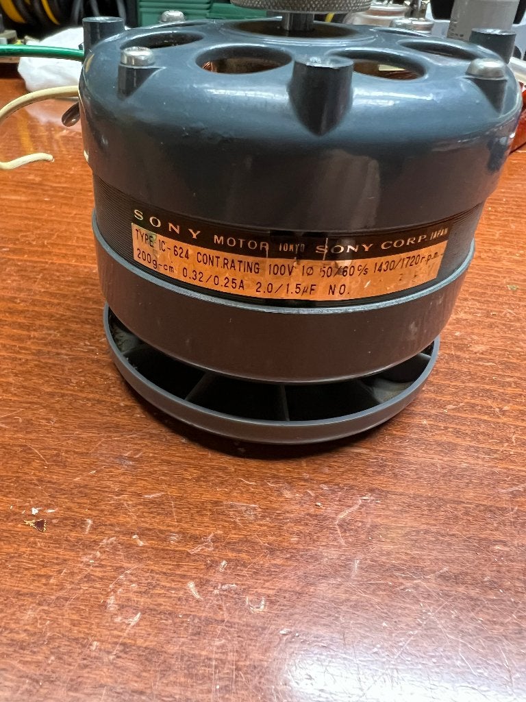 Sony tc-200 bandrecorder motor type ic-624 1430-1730rpm, Ophalen, Bandrecorder