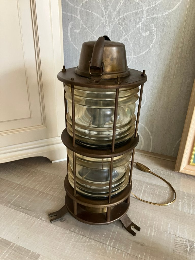 Dubbele scheepslamp, Ophalen