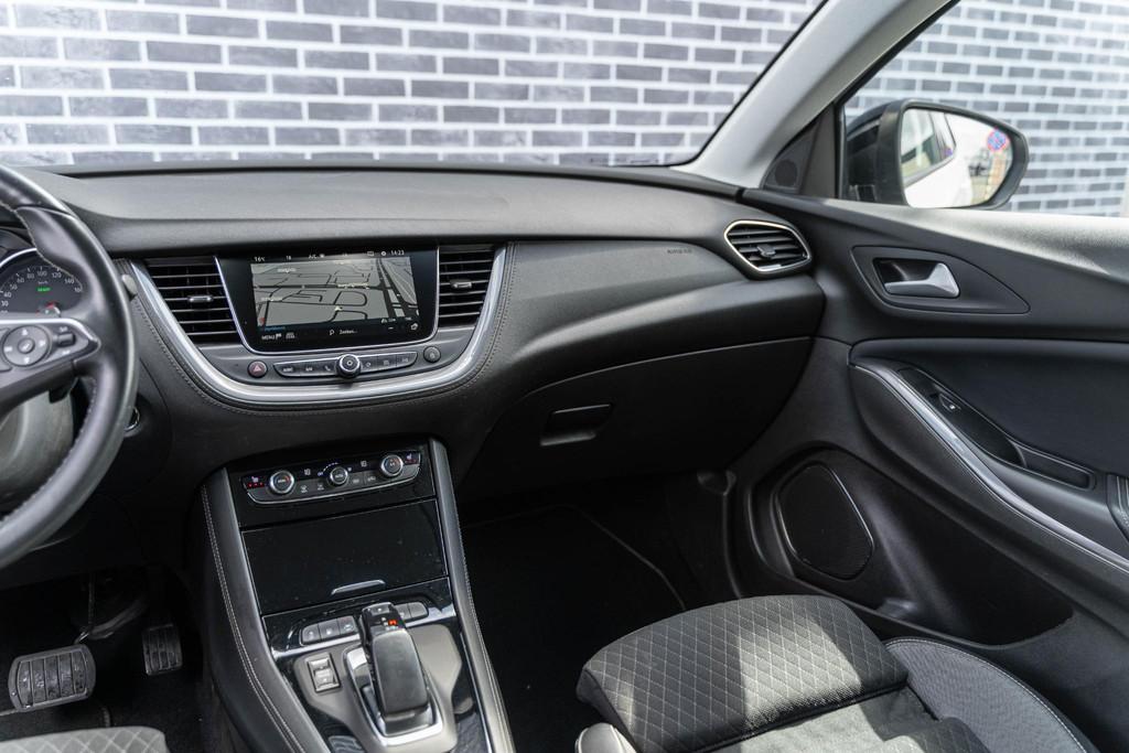 Opel Grandland X 1.6 Turbo Hybrid4 Business Elegance | Trekh, Euro 6, 4 cilinders, Leder en Stof, Wit