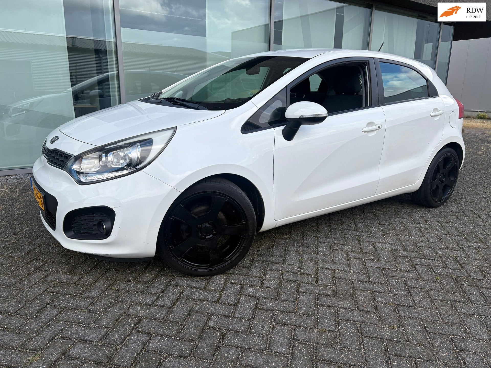 Kia Rio 1.2 CVVT Super Pack. CLIMAT BJ 10-2011. APK 4-2027, Auto's, Euro 5, 4 cilinders, Wit, Origineel Nederlands
