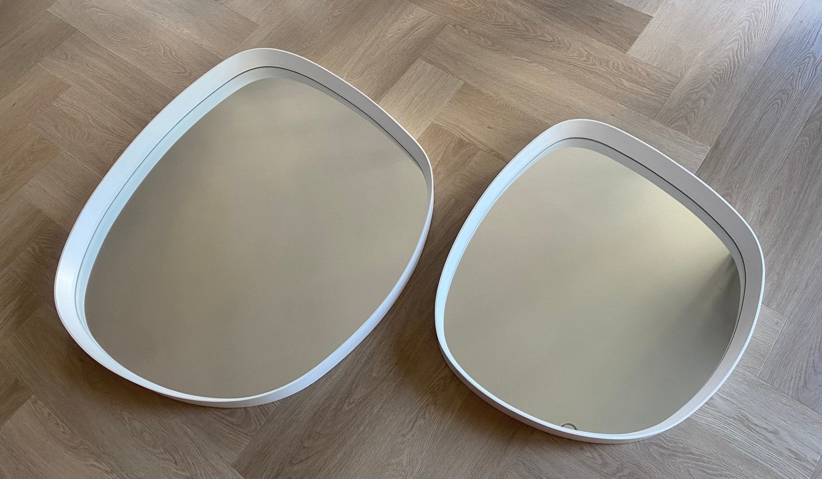 Set van 2 stijlvolle organische spiegels – wit – 73 & 93 cm, Huis en Inrichting, Ophalen, Zo goed als nieuw, Rechthoekig, Minder dan 100 cm