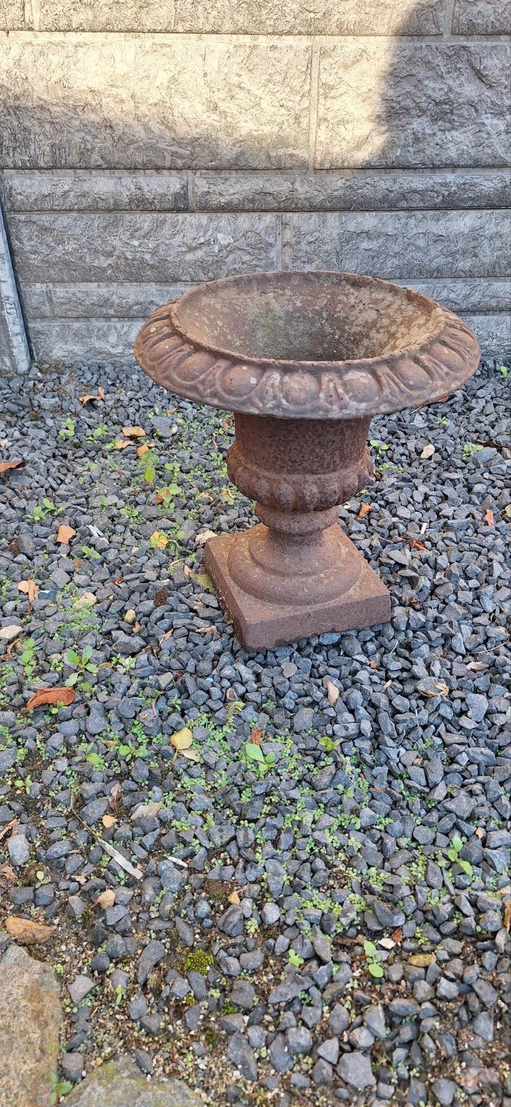 Antieke gietijzeren bloembak / plantenbak, Gebruikt, Minder dan 60 cm, Rond, Ophalen of Verzenden