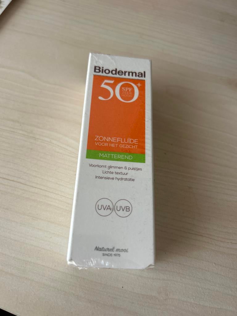 Nieuw Biodermal Zonneluïde SPF 50+ Matterend Gezicht, Ophalen of Verzenden, Nieuw, Gehele gezicht, Verzorging
