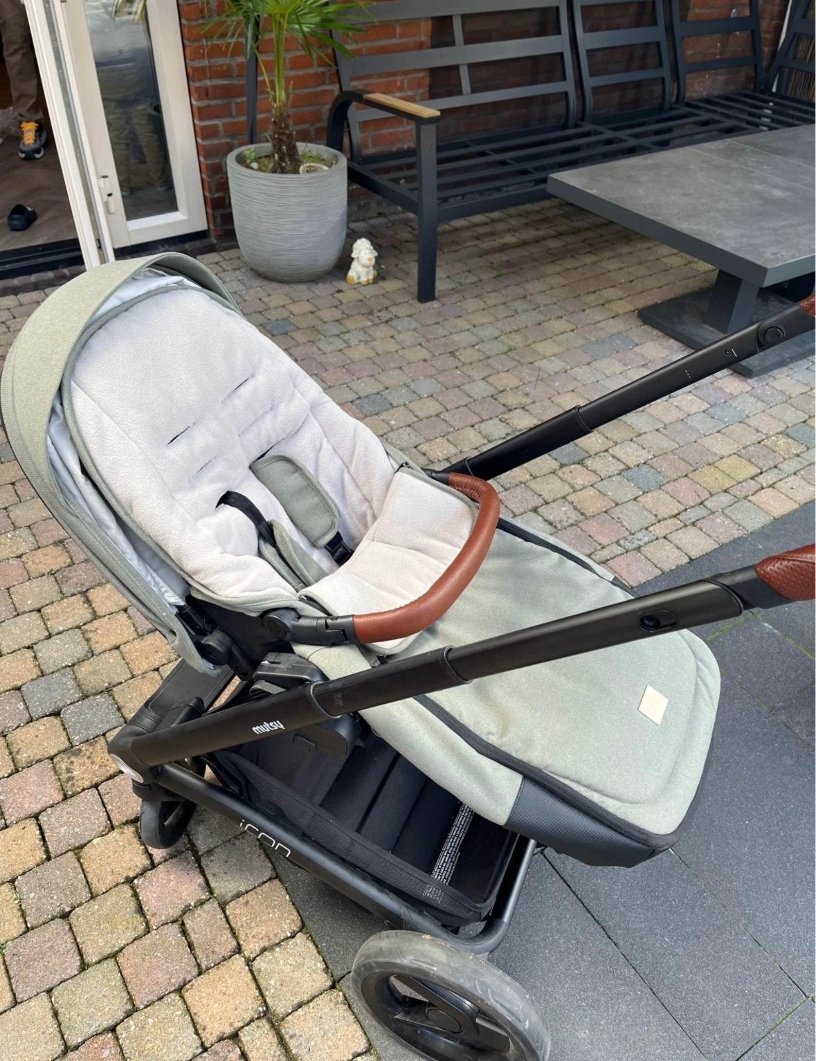 Mutsy Icon kinderwagen met reiswieg en accessoires, Kinderen en Baby's, Kinderwagens en Combinaties, Ophalen, Zo goed als nieuw