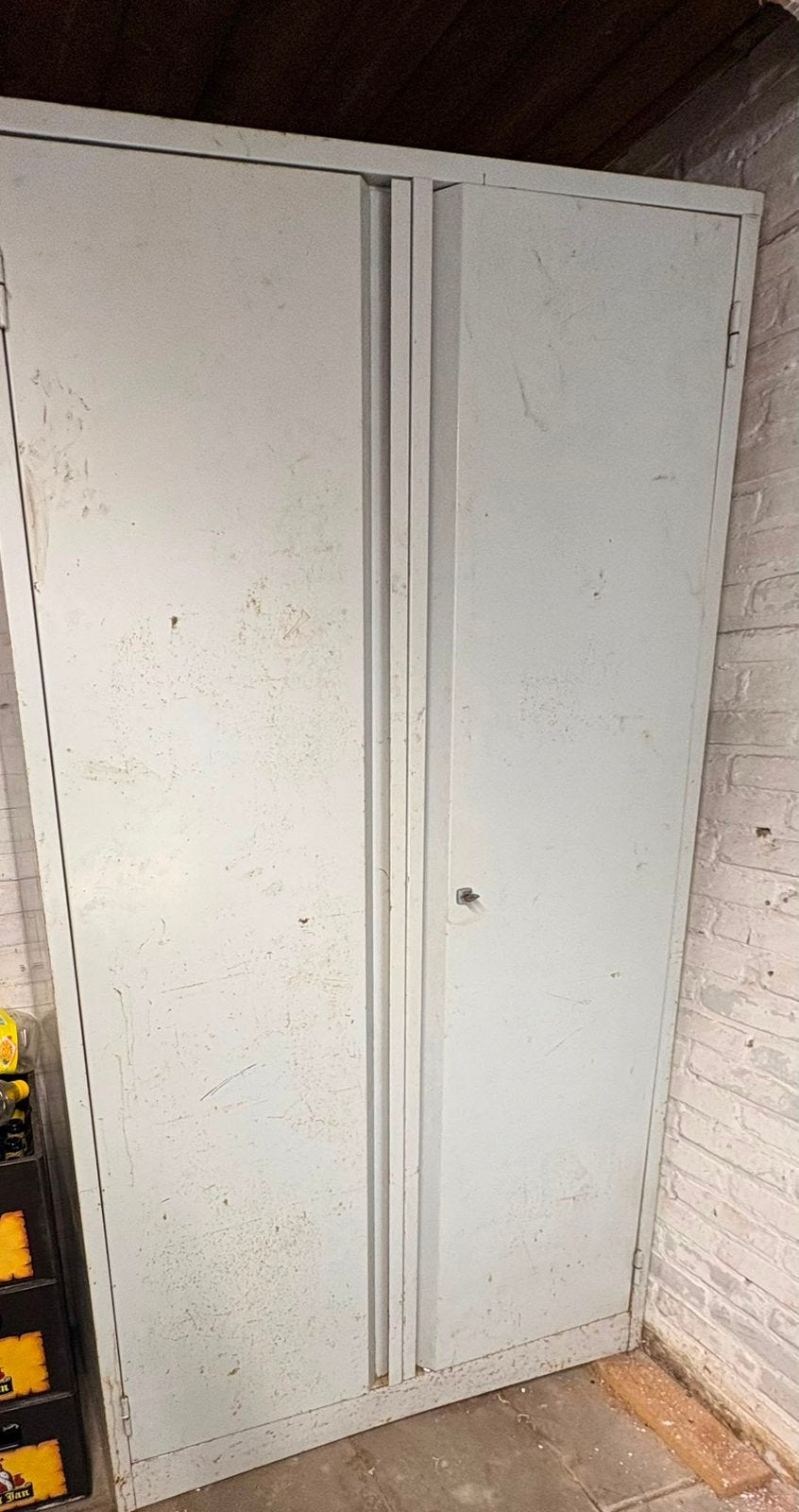 Stalen opbergkast, Huis en Inrichting, Kasten | Roldeurkasten en Archiefkasten, Ophalen, 50 tot 100 cm, Zo goed als nieuw, 150 tot 200 cm