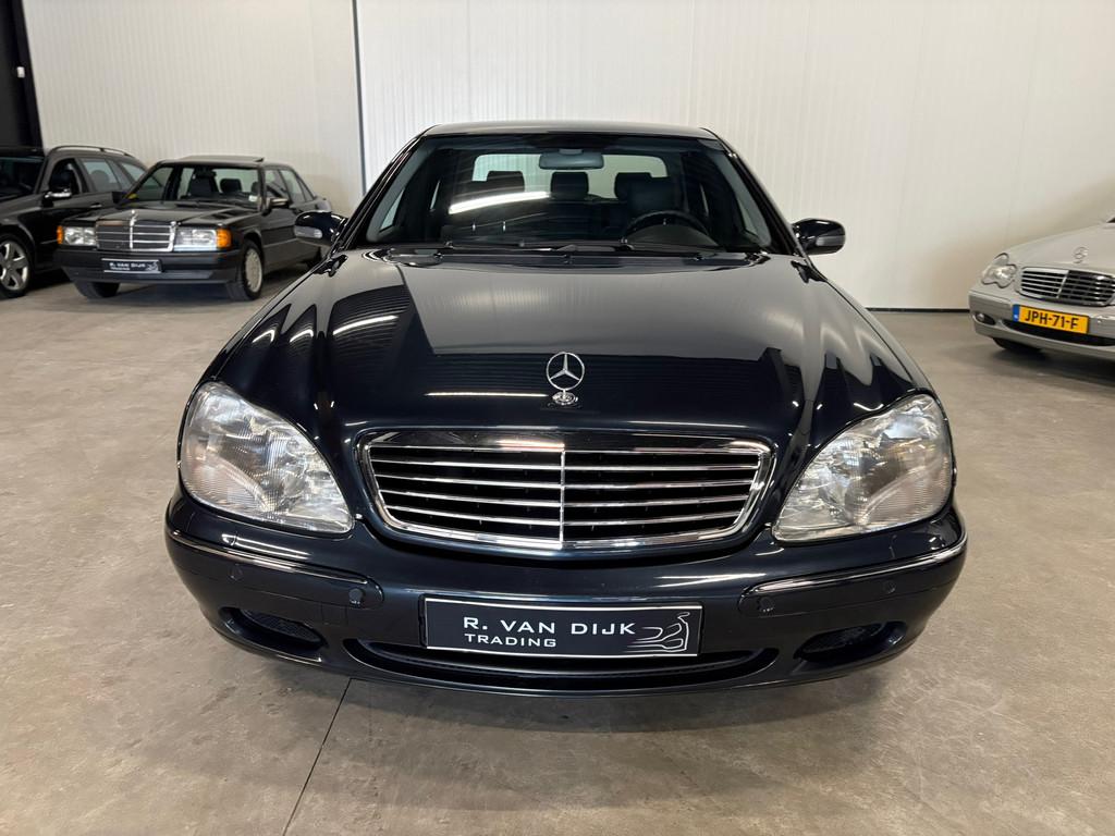 Mercedes-Benz S-klasse 320 Automaat Zeer mooi! W220, Auto's, Mercedes-Benz, Automaat, Achterwielaandrijving, Gebruikt, Zwart