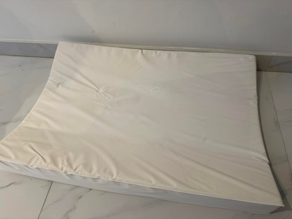 Waskussen baby - Wit aankleedkussen, Kinderen en Baby's, Badjes en Verzorging, Overige merken, Gebruikt, Aankleedkussen, Ophalen of Verzenden