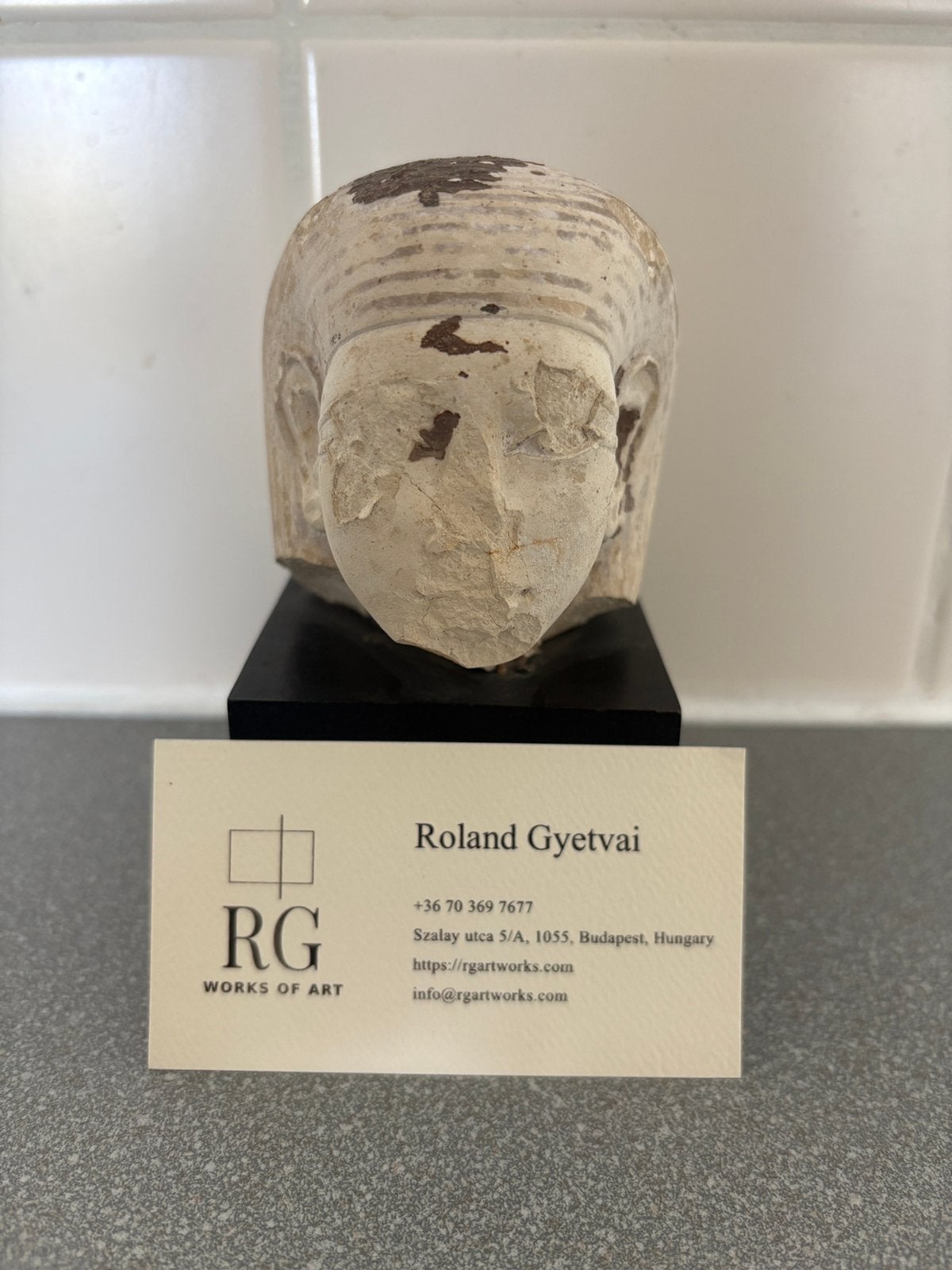 Authentiek Egyptisch hoofd limestone 3000 jaren oud, Steen/keramiek, Ophalen of Verzenden, Handgemaakt, Afrika