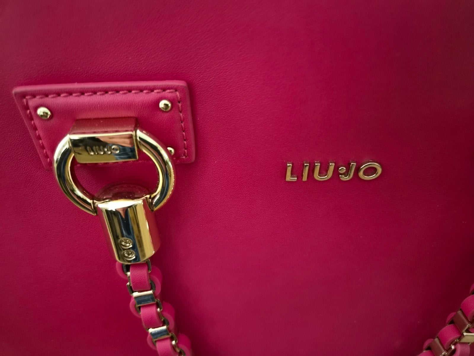 Liu Jo Handtas - Fuchsia met Gouden Details, Sieraden, Tassen en Uiterlijk, Tassen | Damestassen, Ophalen of Verzenden, Zo goed als nieuw