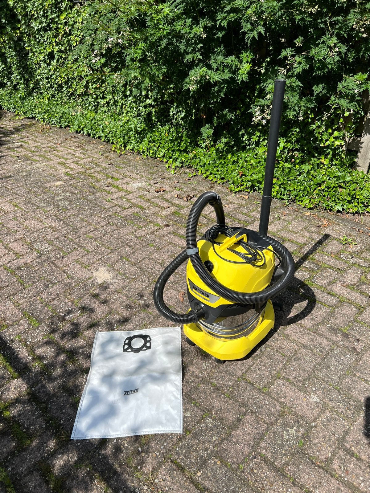 Kärcher nat- en droogzuiger WD 4 S bouwstofzuiger, Doe-het-zelf en Verbouw, Reinigingsmachines, Ophalen, Zo goed als nieuw, Waterstofzuiger