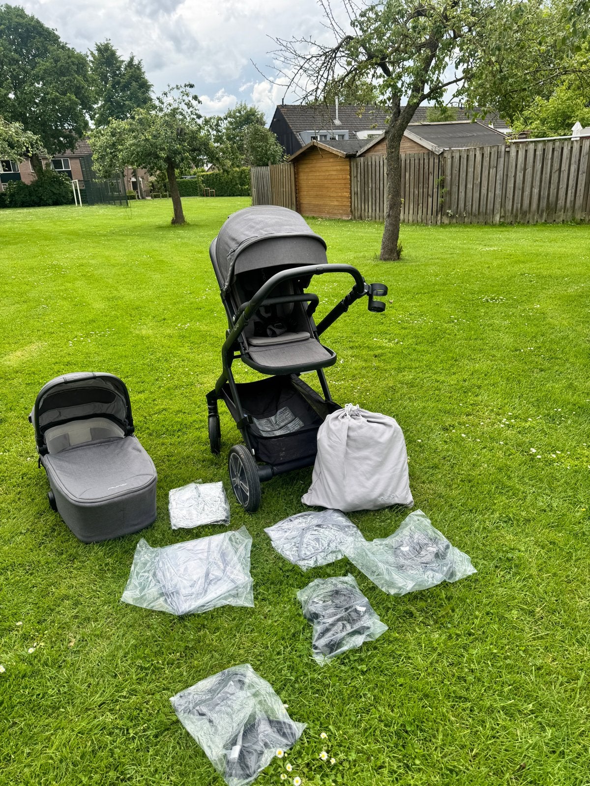 Nuna Demi Grow Kinderwagen + Accessoires - Zo goed als nieuw, Zo goed als nieuw, Met reiswieg, Ophalen, Kinderwagen