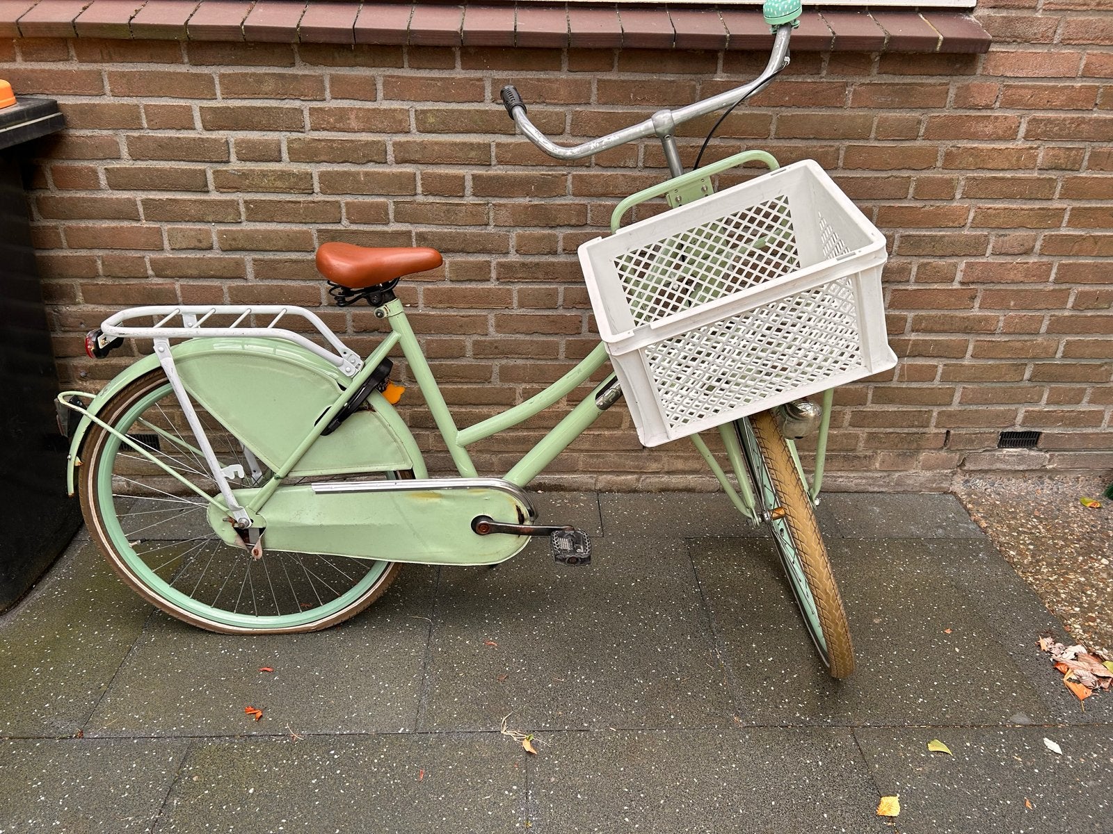 Mintgroene stadsfiets met voordrager en krat, Overige merken, Terugtraprem, Ophalen of Verzenden, 53 tot 56 cm