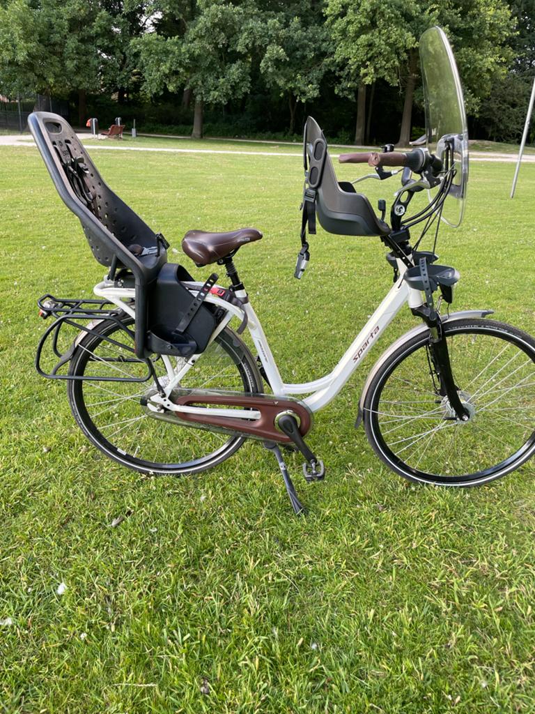 Sparta fiets met kinderzitjes en windscherm, Ophalen of Verzenden, Zo goed als nieuw