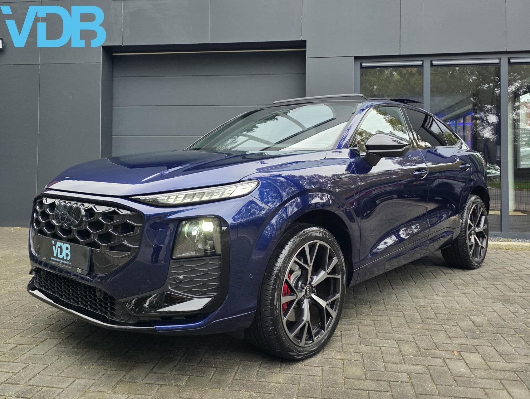 Audi Q3 Sportback E-HYBRID 272PK S-Line MEMORY 360 PANO VOL!, Auto's, Dealer onderhouden, 1800 kg, 1498 cc, 4 cilinders