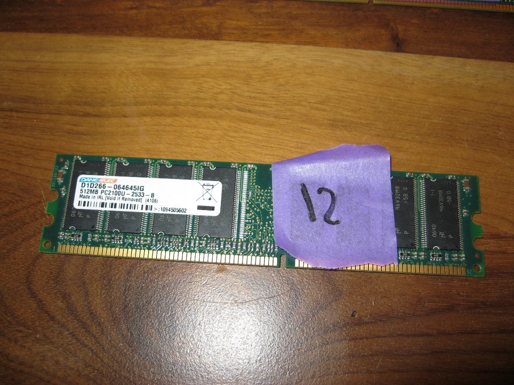 Dane Elec 512MB PC1600 DDR 200MHz ECC CL2D1D266-072642IG-, Ophalen of Verzenden, DDR2, Desktop
