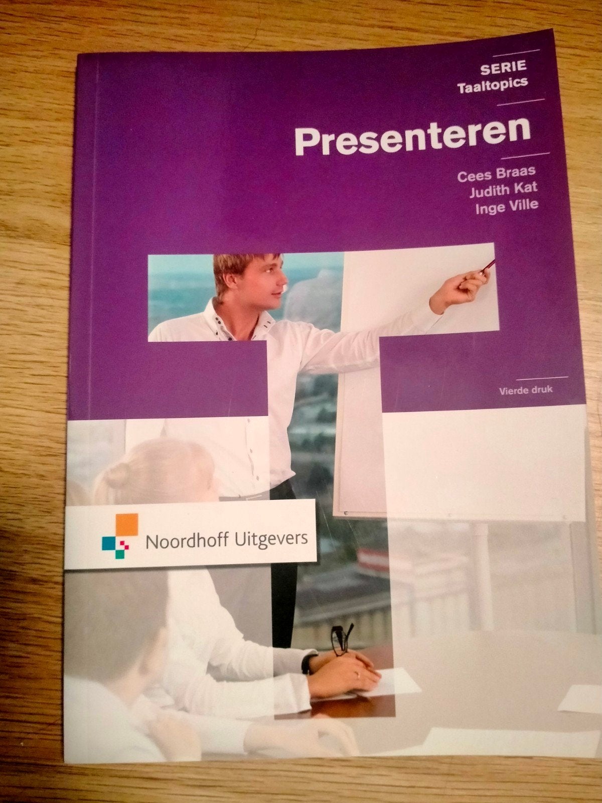 Inge Ville - Presenteren Taaltopics, Ophalen of Verzenden, Zo goed als nieuw, Inge Ville; Cees Braas; Judith Kat