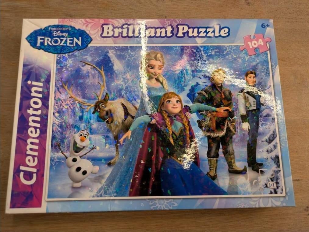 disney puzzel Elsa en Anna, Frozen - Briljant 104 stuks, Ophalen of Verzenden, Overige figuren, Zo goed als nieuw, Overige typen