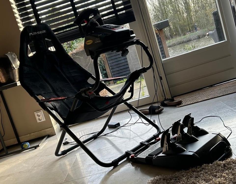 Logitech G29 racestuur met pedalen en Playseat Challenge, Spelcomputers en Games, Ophalen of Verzenden, Sony, Zo goed als nieuw