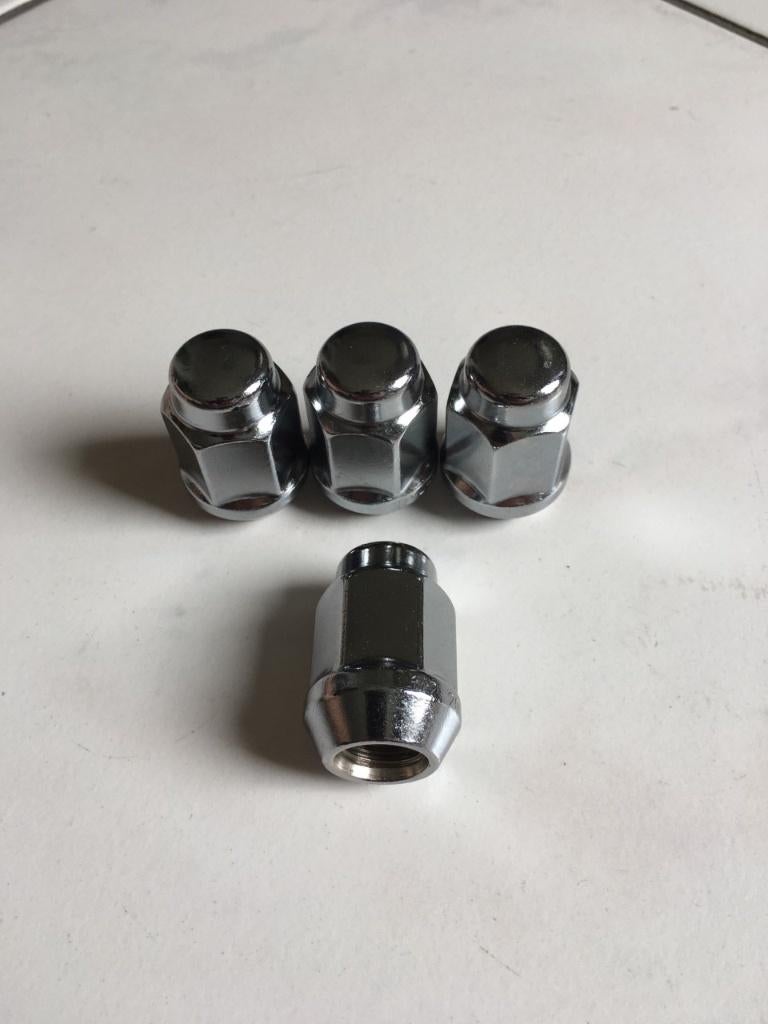 Te koop wielmoeren (dicht) Dodge w200 d200 ramcharger b100, Auto diversen, Overige Auto diversen, Ophalen of Verzenden