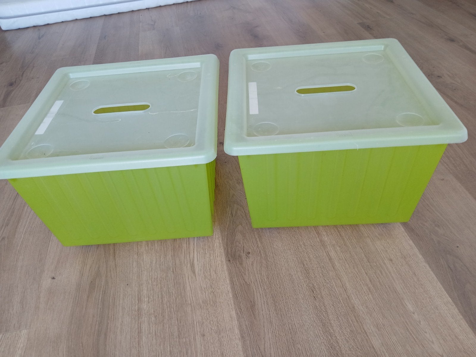 2x IKEA Vessla opbergbak op wieltjes met deksel, Ophalen