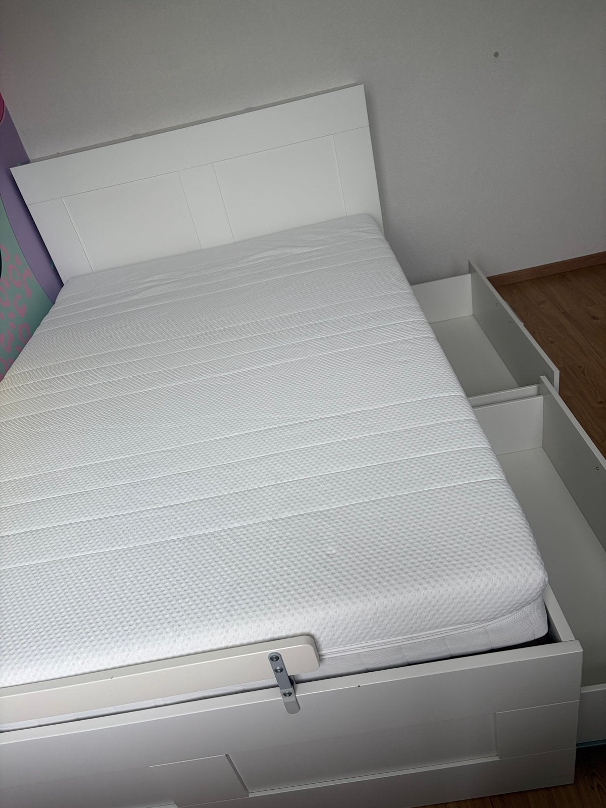 IKEA Brimnes bed met opbergruimte, hoofdbord en matras, Huis en Inrichting, Ophalen, Eenpersoons, Wit, 140 cm