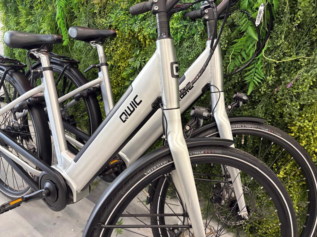 SET QWIC Inter Essential – MIDDENMOTOR - 540Wh - MEGA DEAL!, Fietsen en Brommers, Elektrische fietsen, Qwic, Zo goed als nieuw