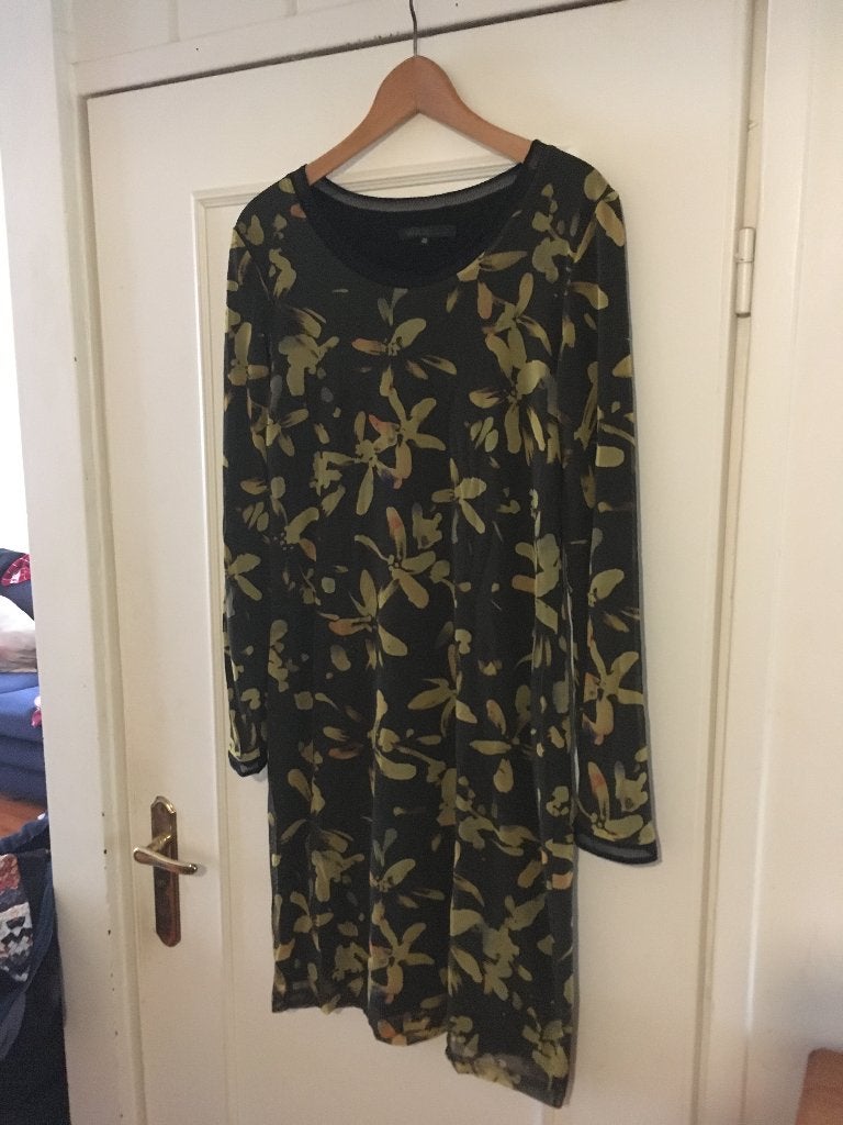 Aparte zwart groen gebloemde gevoerde jurk van WAX, maat 40, Kleding | Dames, Maat 38/40 (M), Verzenden, Zo goed als nieuw, WAX