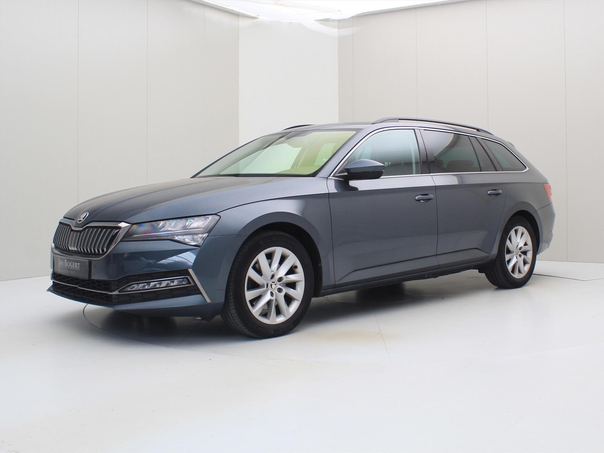 Skoda Superb Combi 1.4 TSI iV PHEV 218PK DSG6 Ambition Busin, Automaat, Stof, Gebruikt, 4 cilinders