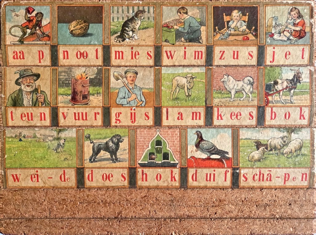 Zeer oude leesplankje van aap, noot mies, Ophalen of Verzenden, Gebruikt, Jongen of Meisje