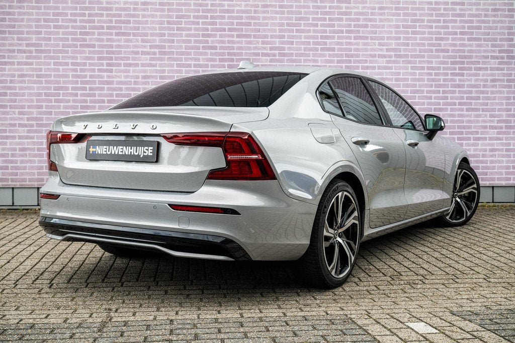 Volvo S60 2.0 Recharge T6 AWD Ultimate Dark | Plug-in Hybrid, 12 maanden, Gebruikt, Euro 6, 4 cilinders