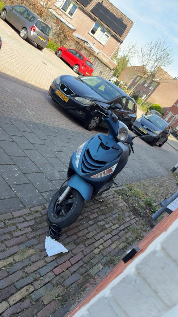 Piaggio ZIP 2015, Ophalen of Verzenden, Zo goed als nieuw, Benzine, Zip