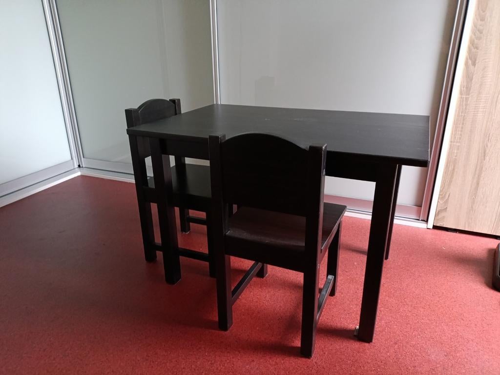 Zwart kindertafeltje met 2 stoeltjes, Ophalen of Verzenden, Gebruikt, Tafel(s) en Stoel(en)