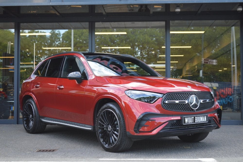 Mercedes-Benz GLC 300e 4MATIC AMG-Line Led Panorama Memory D, Auto's, Automaat, Gebruikt, Plug-in hybride, Vierwielaandrijving
