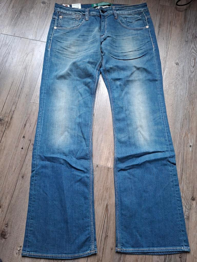 KUYICHI Wendy low bootcut jeans W32 L32, Kleding | Dames, Spijkerbroeken en Jeans, Blauw, KUYICHI, Nieuw, Ophalen of Verzenden