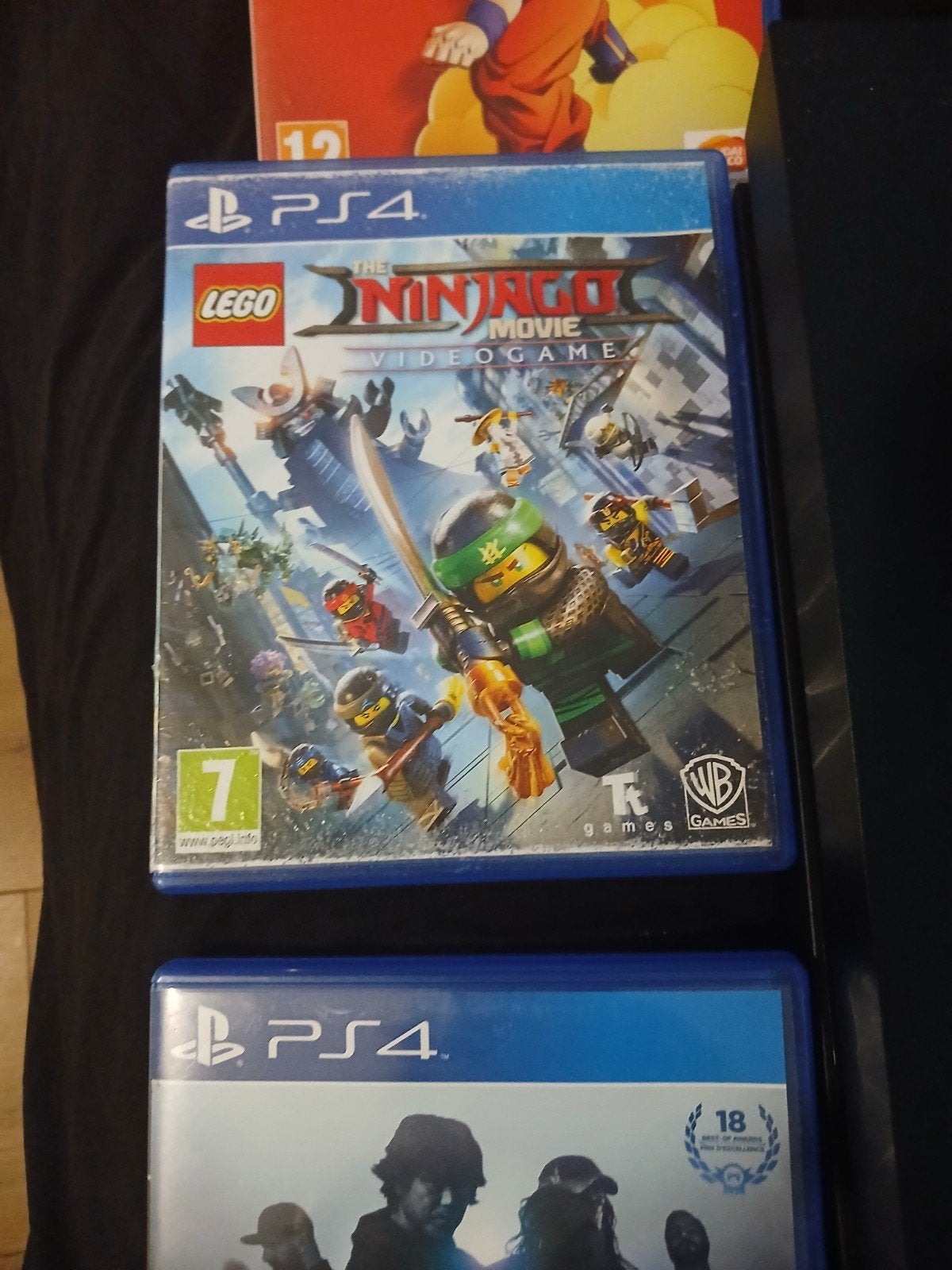 PS4 1TB + 4 spellen: DBZ Kakarot, Ninjago, NFS, Ark, Ophalen, Gebruikt, Vanaf 18 jaar, Overige genres