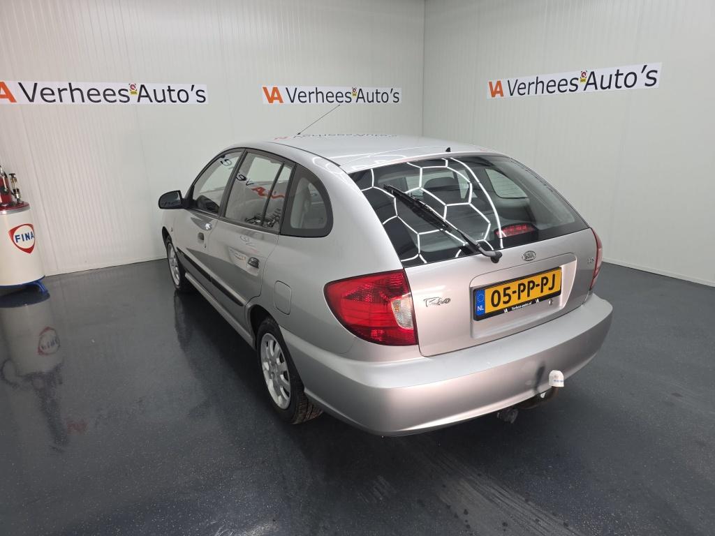 Kia Rio 1.3 RS Visto (bj 2004), Voorwielaandrijving, Stof, 4 cilinders, 82 pk