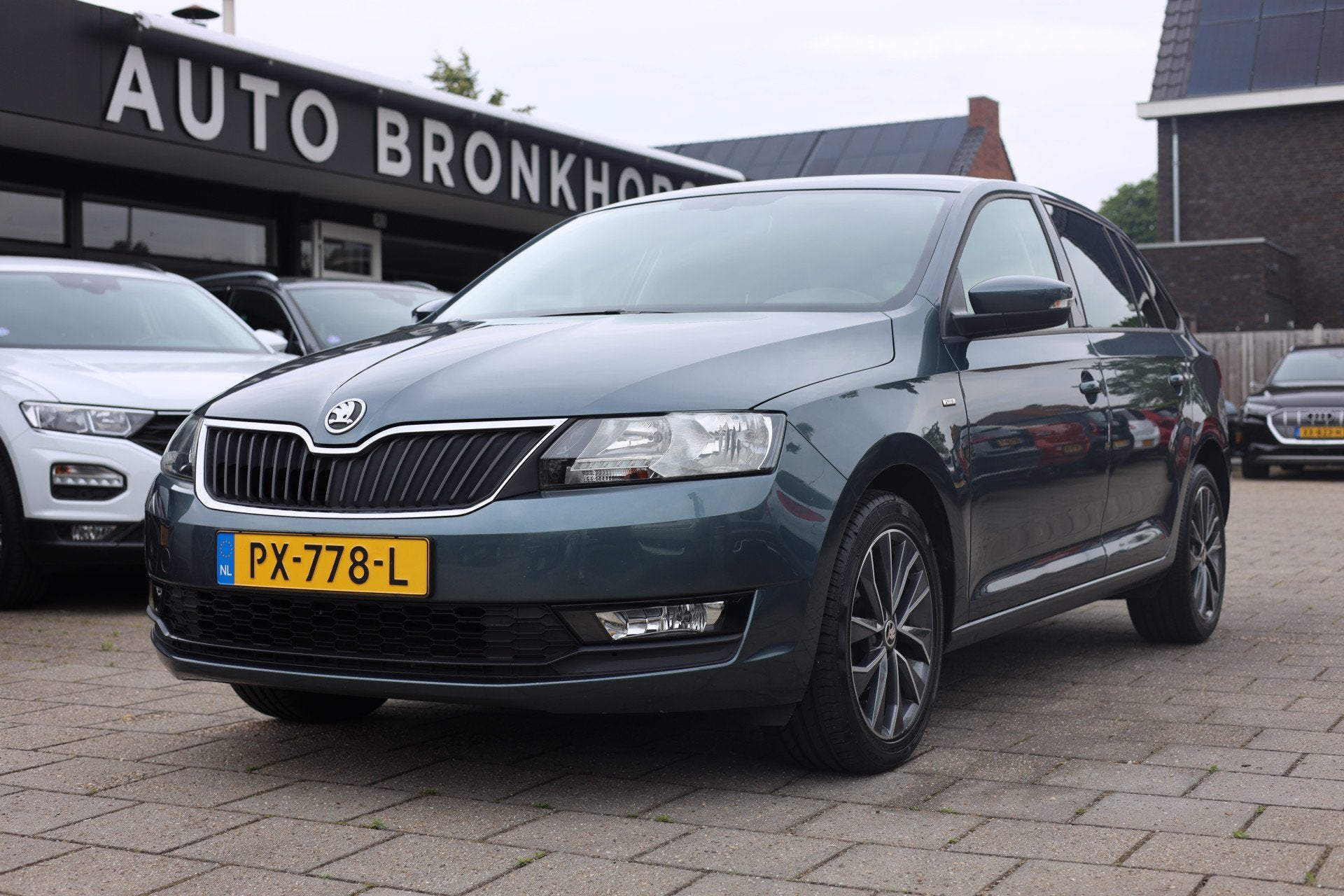 Skoda Rapid Spaceback 1.0 TSI GREENTECH DRIVE | NAVI | CARPL, Auto's, Voorwielaandrijving, Stof, Gebruikt, 580 kg