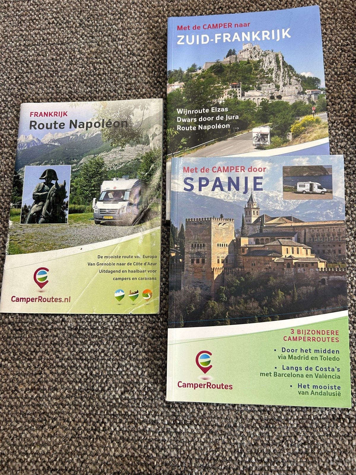 Campergidsen Frankrijk en Spanje - CamperRoutes, Overige merken, Europa, Ophalen of Verzenden, Zo goed als nieuw